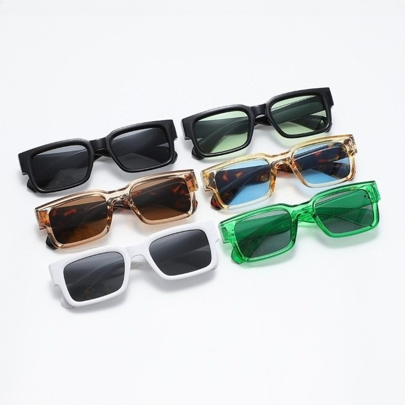Men Retro Punk Fashion Sunglas - Outdoor Adventure Holidays 评论和价格